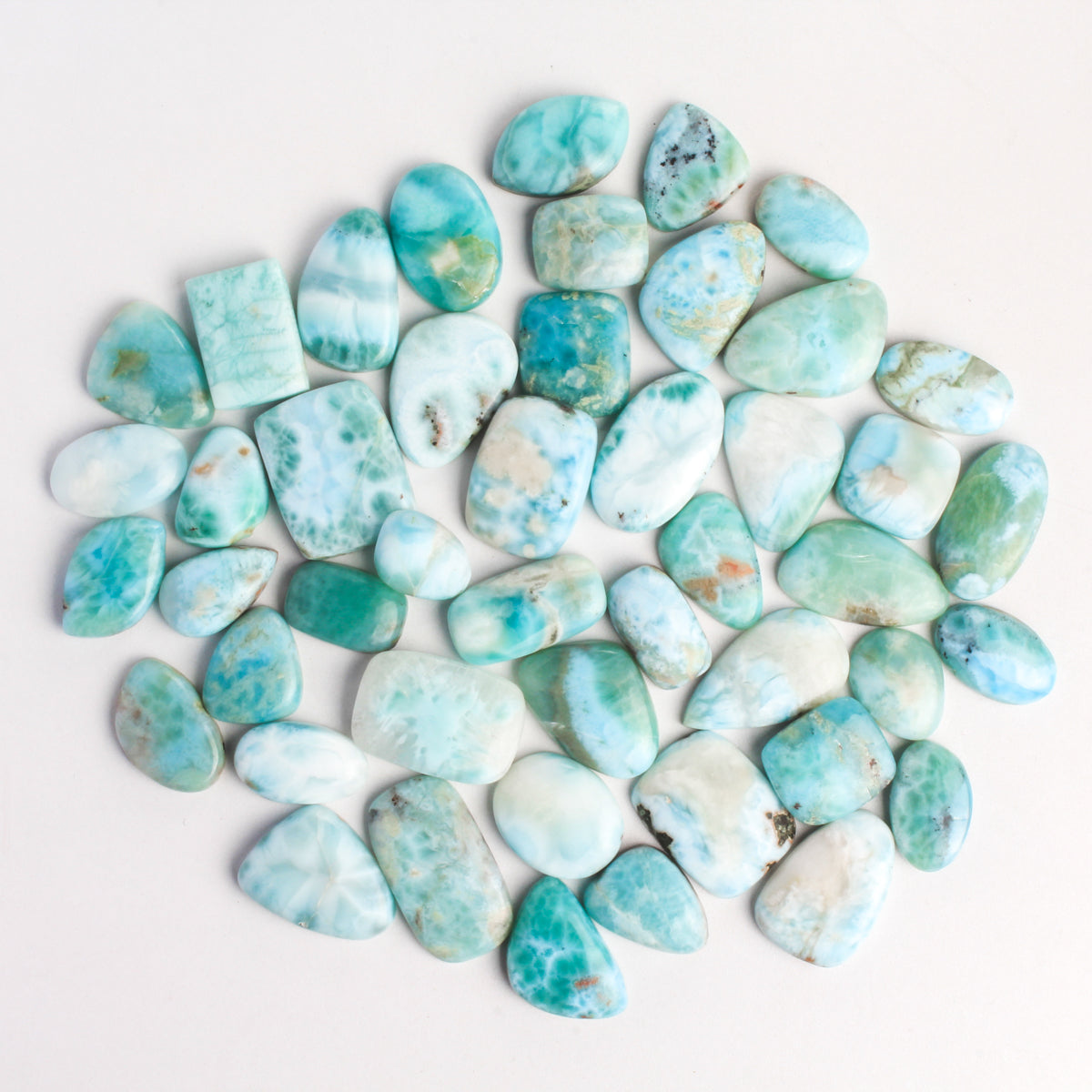 Cabochons de Larimar en vrac - Vente en gros, formes et tailles variées