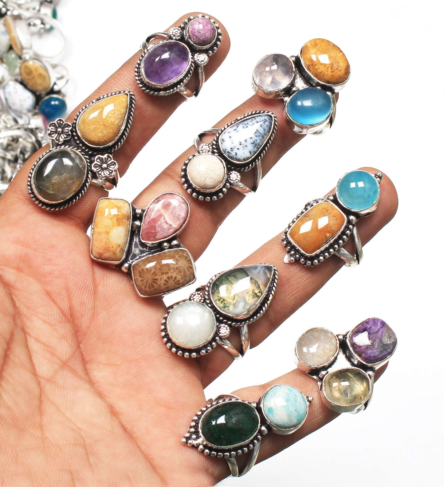Wunderschöne natürliche verschiedene Multi-Edelstein-Ringe für Frauen Multi Color Crystal Handmade Wholesale Ringe für Massenverkauf