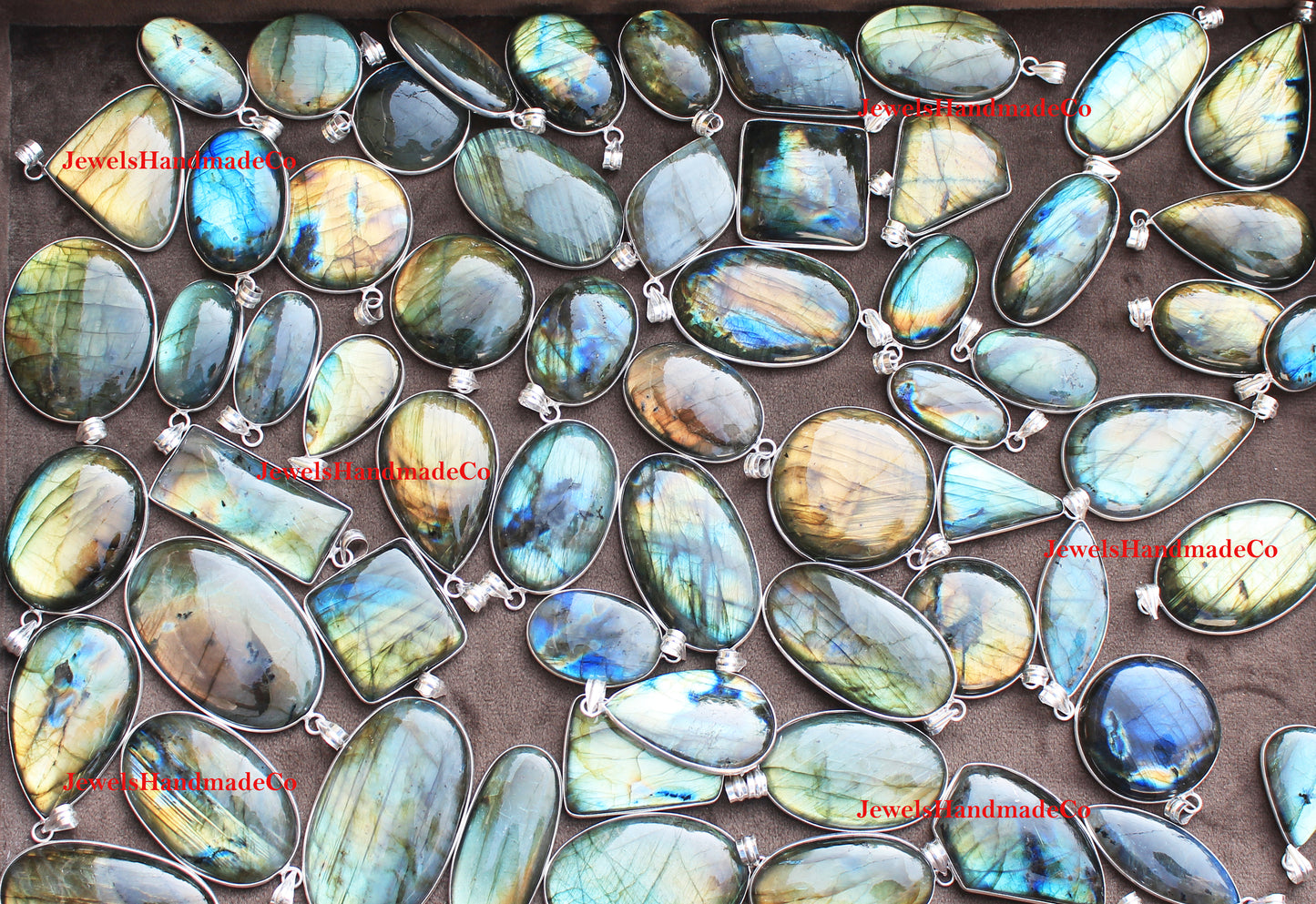 Pendentifs minimalistes en labradorite - Faits à la main, laiton plaqué argent, vente en gros