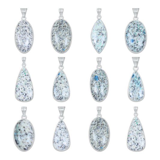 Pendentifs en pierres précieuses amazonites faits à la main - Qualité AAA, laiton plaqué argent, formes assorties