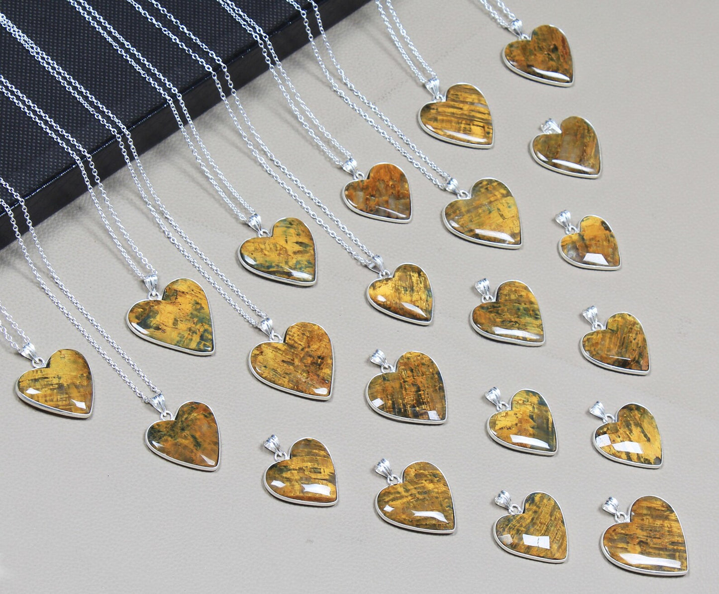 Mehrfarbige Kristallanhänger-Halskette, Schmuck, verschiedene Edelsteine, handgefertigte Anhänger für Frauen