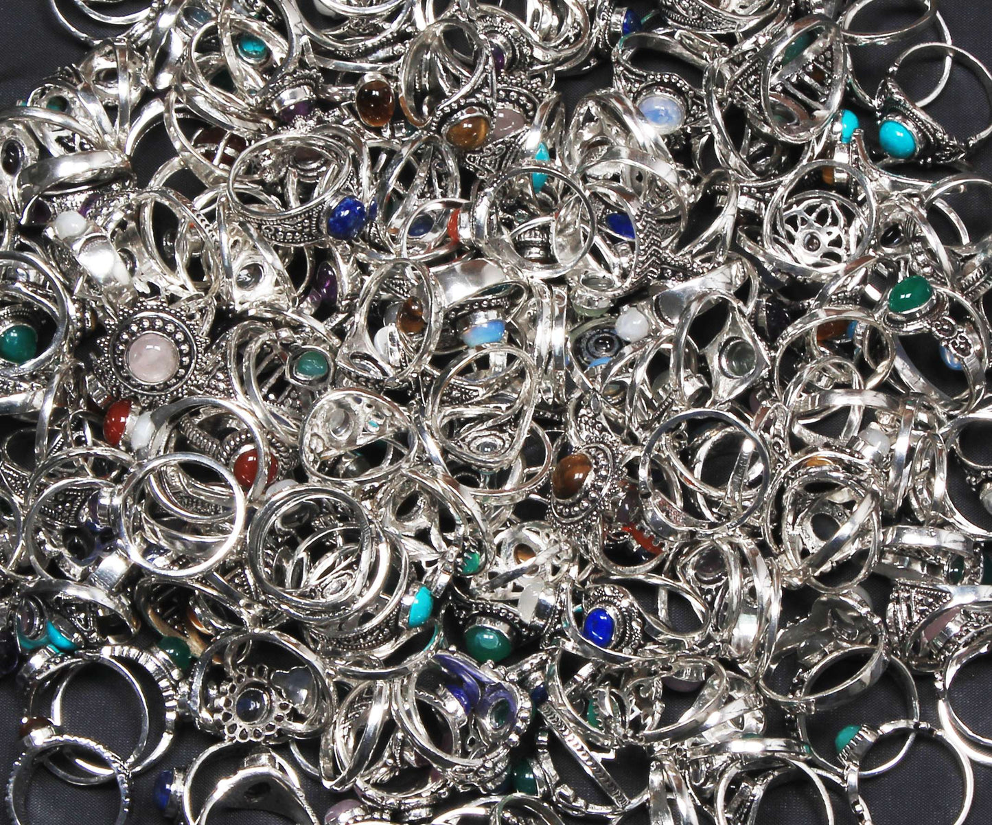 Bagues empilables délicates, plaquées argent – ​​Assortiment, style bohème avec cristaux naturels, vente en gros